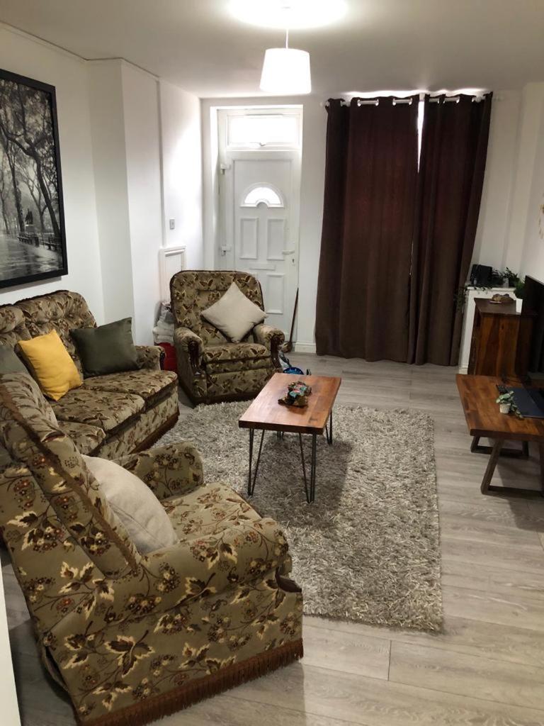 Alpha House Bed & Breakfast ลอนดอน ภายนอก รูปภาพ
