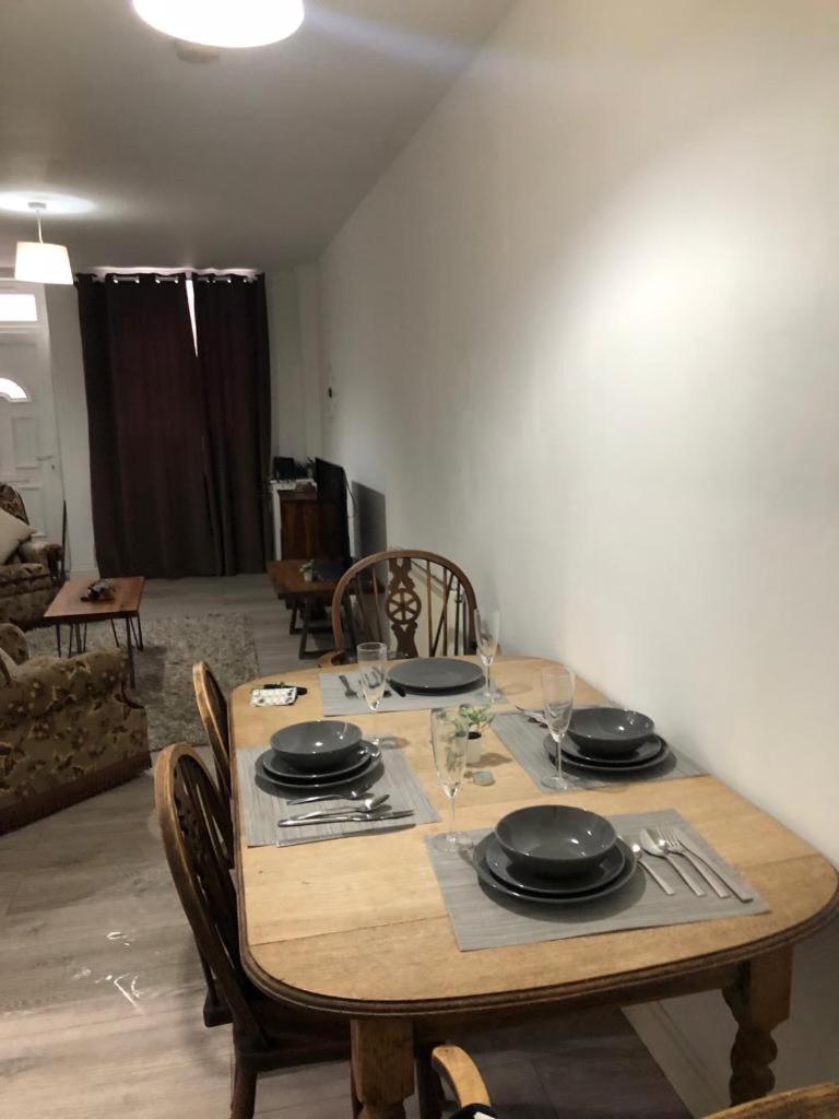 Alpha House Bed & Breakfast ลอนดอน ภายนอก รูปภาพ