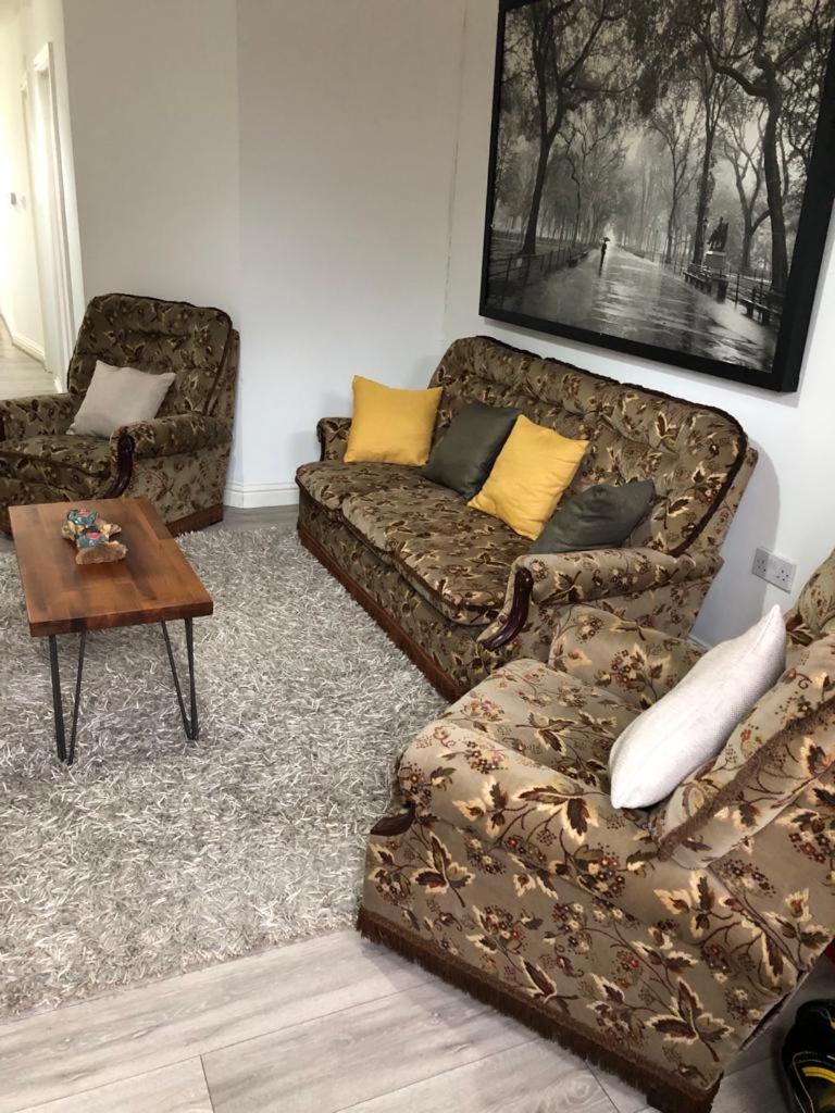 Alpha House Bed & Breakfast ลอนดอน ภายนอก รูปภาพ